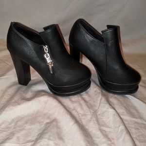 👠Black leather pumps👠